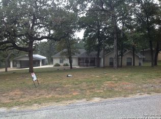 166 Pullman Rd, La Vernia, TX 78121