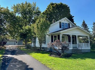 7463 Quaker Rd, Orchard Park, NY 14127