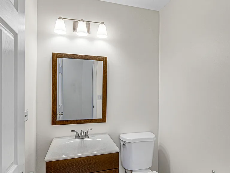 2588 Dickens Ct #2588 — Photo 16