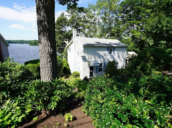 55 Gilmore Rd, Wrentham, MA 02093