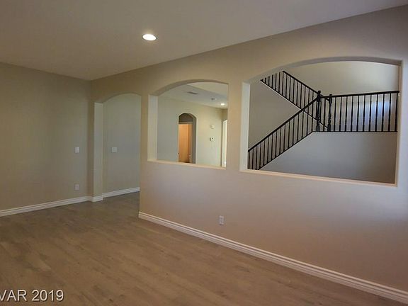 5th image of 517 E La Madre Way