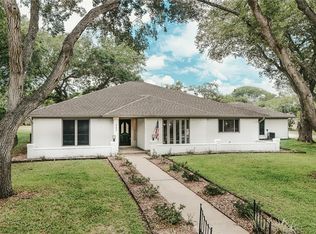 307 Woodway Dr, Victoria, TX 77904