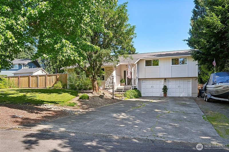 2nd image of 6221 81st Street E