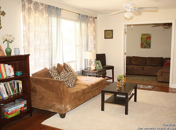 5th image of 107 Millwood Ln