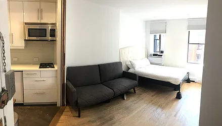 Rented by R New York