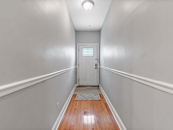 2nd image of 58 New St Floor 1