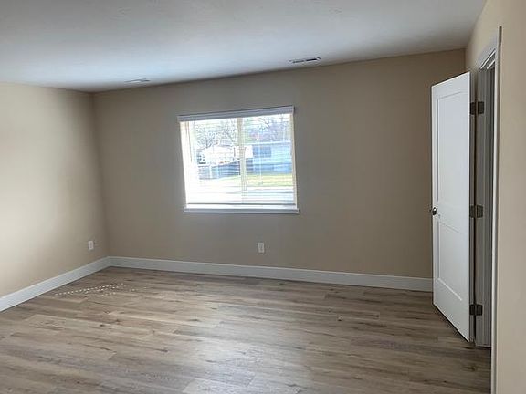 Bedroom on 2nd floor with walk-in closet