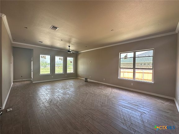 5th image of 6124 Messina Dr
