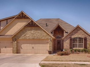 909 Ryan Rd, Moore, OK 73160