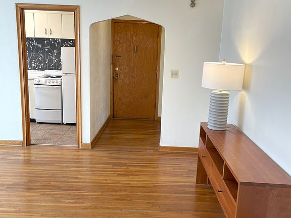 3rd image of 1500 Randolph Ave APT 4