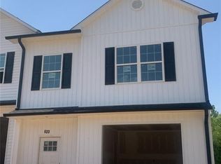 611 Pompano Dr, Greensboro, NC 27410