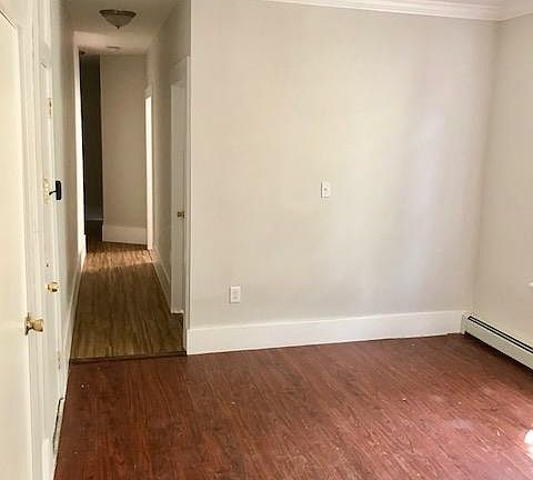 4th image of 249 Amherst St APT 1L
