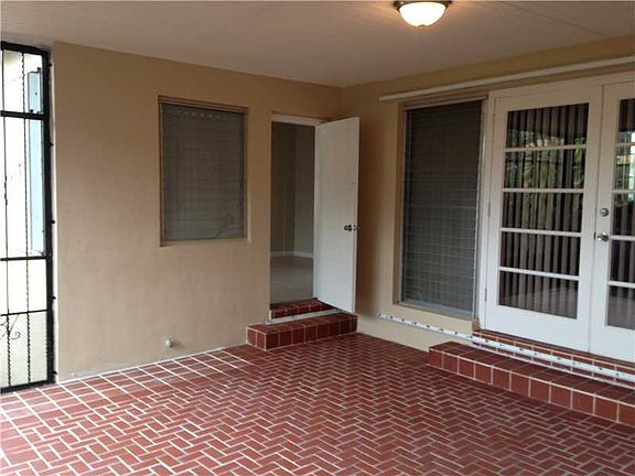3rd image of 541 Palmetto Dr
