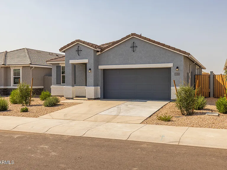38125 W Excussare Way — Photo 2