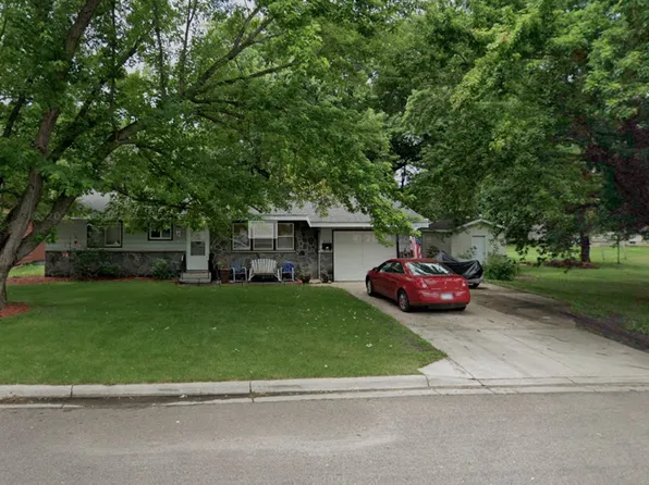 512 Sunrise Ave, Paynesville, MN 56362