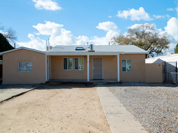 529 Alvarado Dr SE, Albuquerque, NM 87108