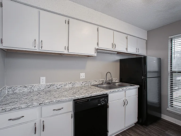Plenty of Cabinets!