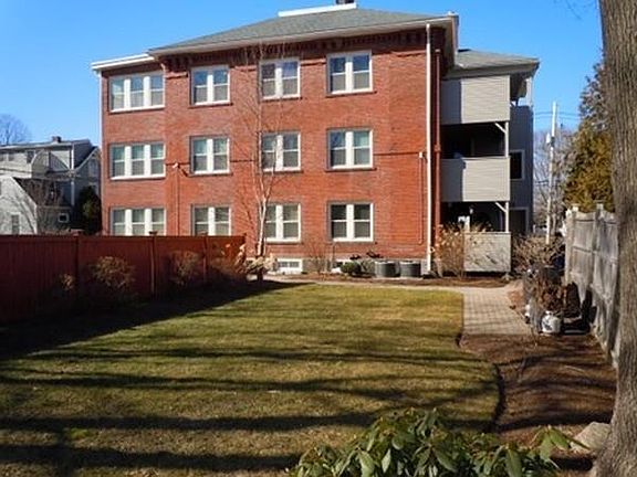 3rd image of 1 Bromfield Ct Unit D