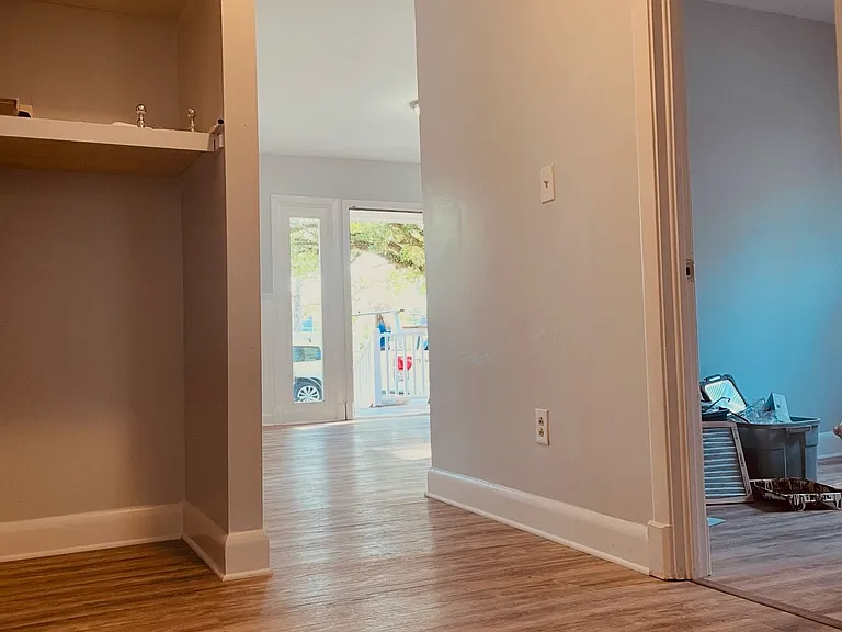 111 Bagley Ave — Photo 6