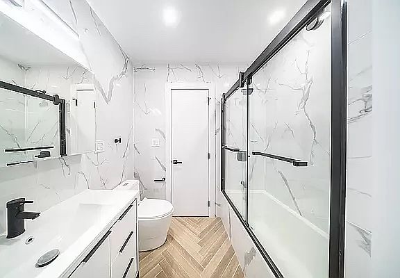 5th image of 169 Montrose Ave APT 2