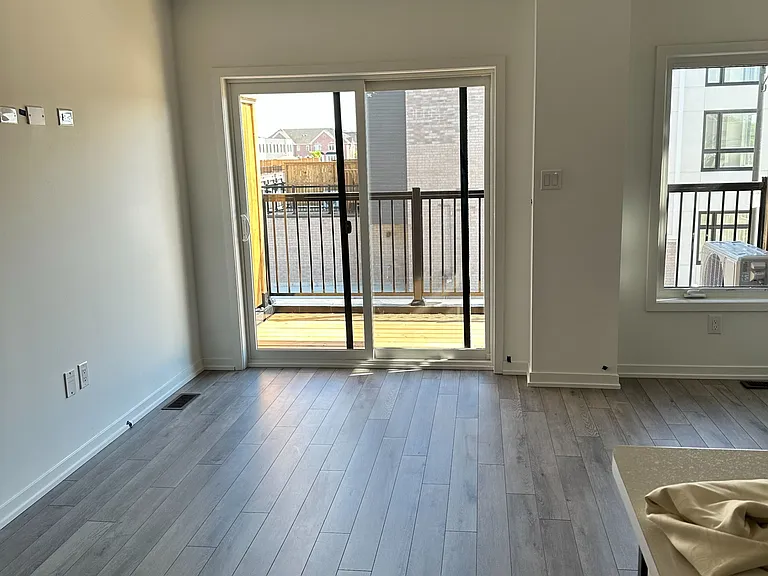 163 Hunt St N #101 — Photo 11