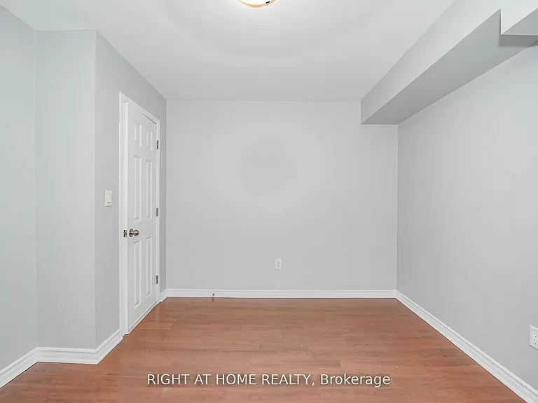 2 Iangrove Ter — Photo 14