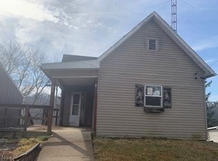 106 E Elm St, Shawnee, OH 43782
