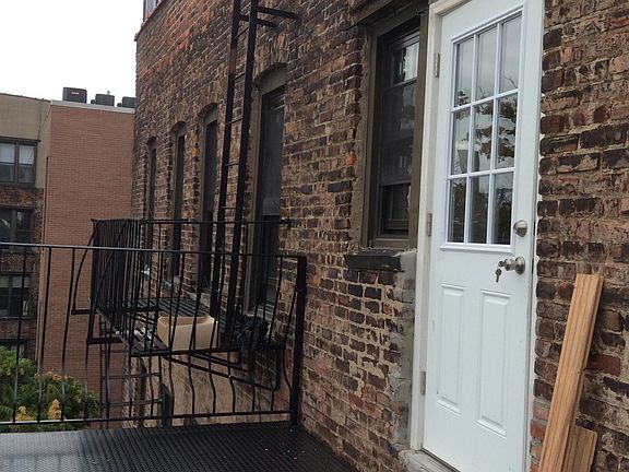 4th image of 294 Bedford Ave