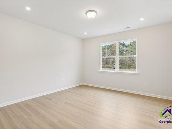 2nd image of 212 Antiquity Cir