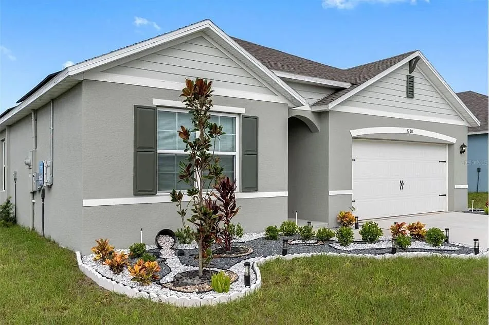 Modern 4 Bed/2 Bath Single Family Home in Haines City, FL - Available 6/15 - $2450 — Photo 2