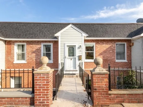 30 Hill Top St APT 11, Dorchester, MA 02124