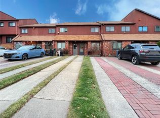 955 W Fingerboard Rd, Staten Island, NY 10304
