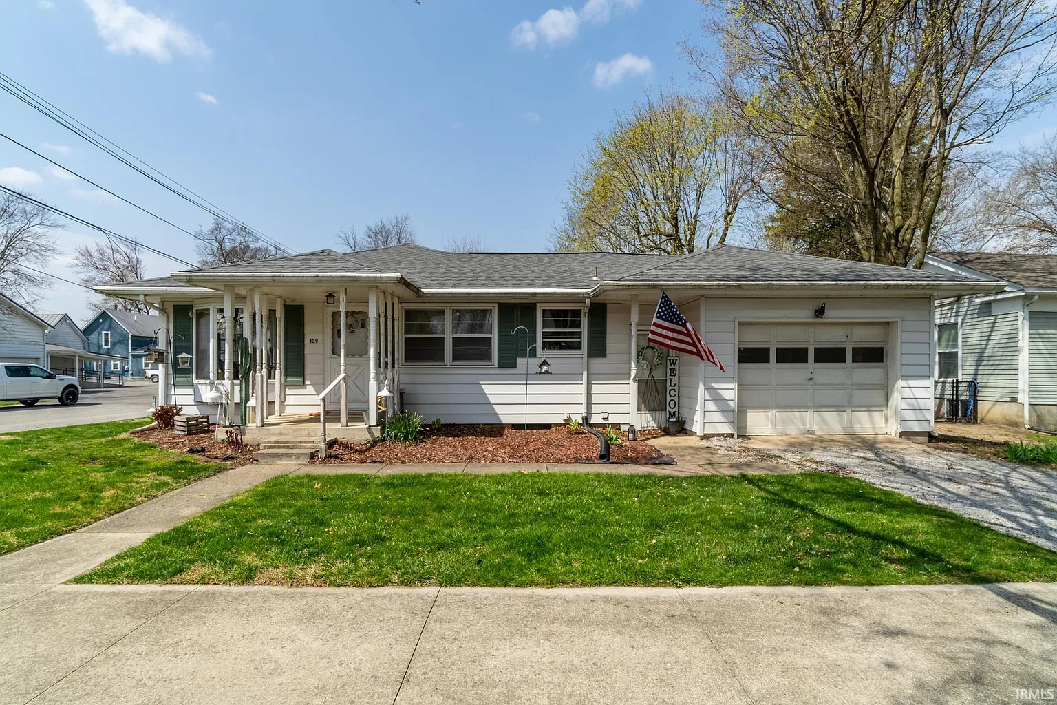 109 N Elm St photo 1