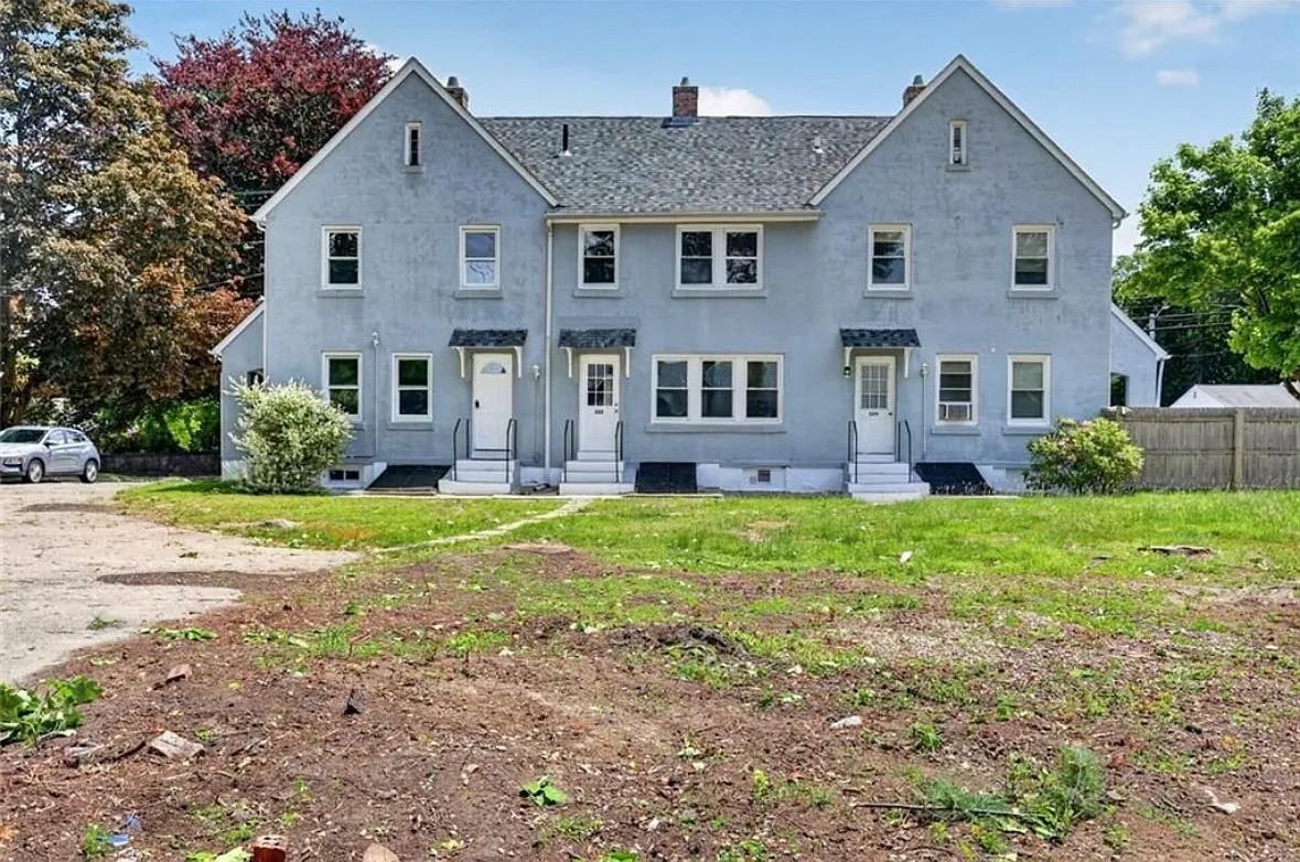 520 Providence St — Photo 1