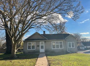 305 E Iowa St, Spring Valley, IL 61362