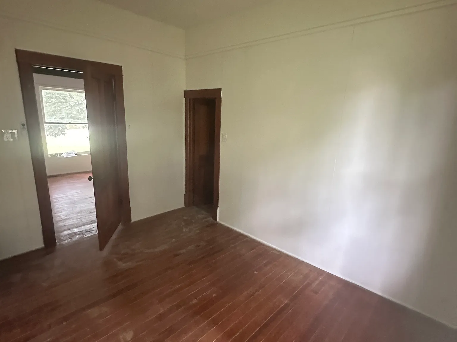 3 bed, $1,200 — Photo 4