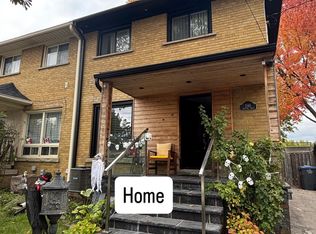 1341 Freeport Dr, Mississauga, ON L5C1S5