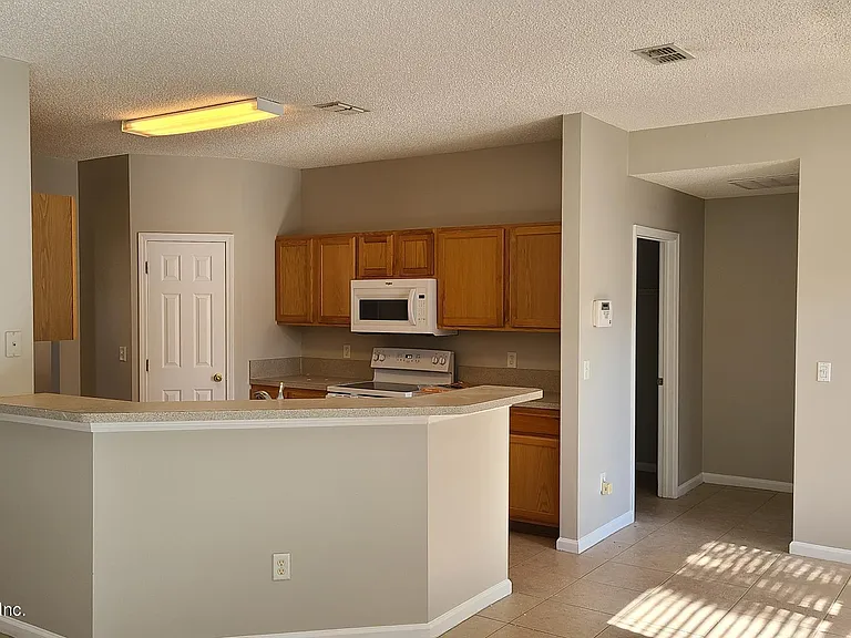 12737 Chandler View Ct — Photo 7