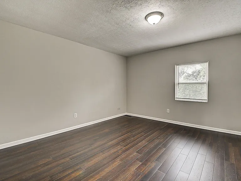 417 N State Ave — Photo 17