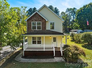 81 Crayton Rd, Asheville, NC 28803