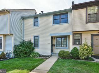 306 Hopkins Ct, North Wales, PA 19454
