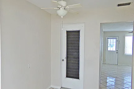 21 Tropical Dr — Photo 7