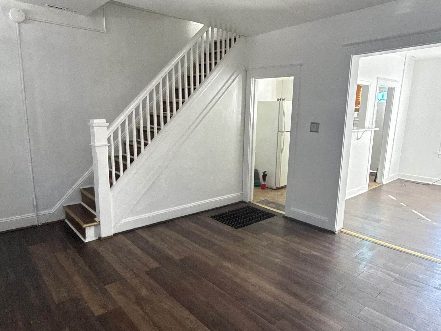 2 bed, 896 sqft, $1,400 — Photo 3
