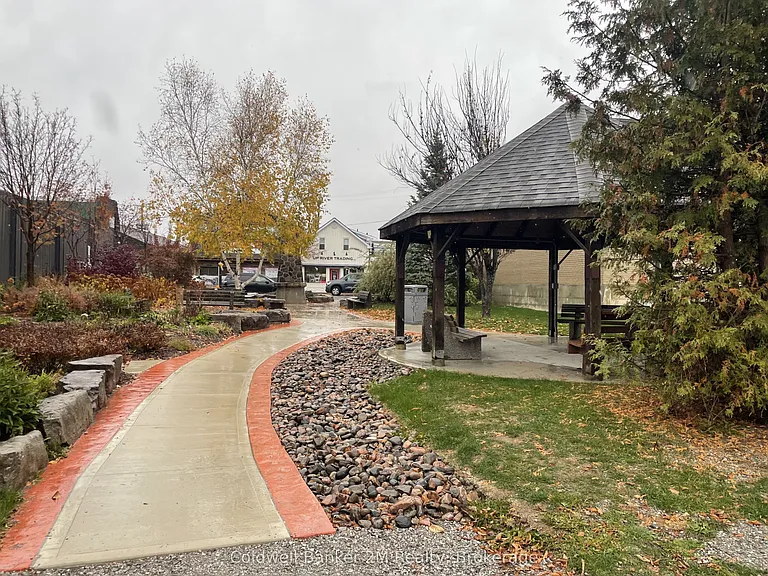 101 Bobcaygeon Rd #4 — Photo 14