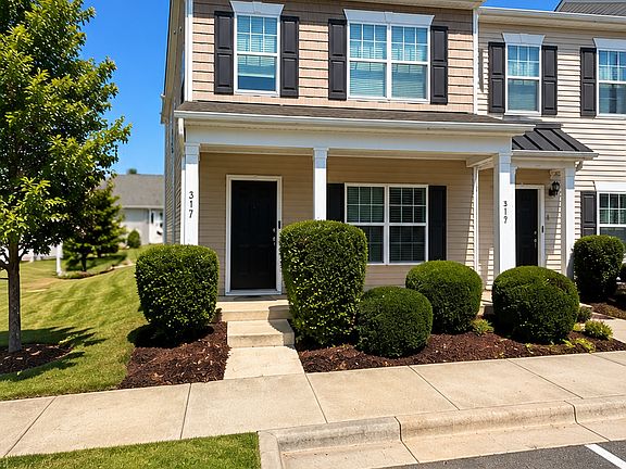 3rd image of 1304 Cozart St Unit 317