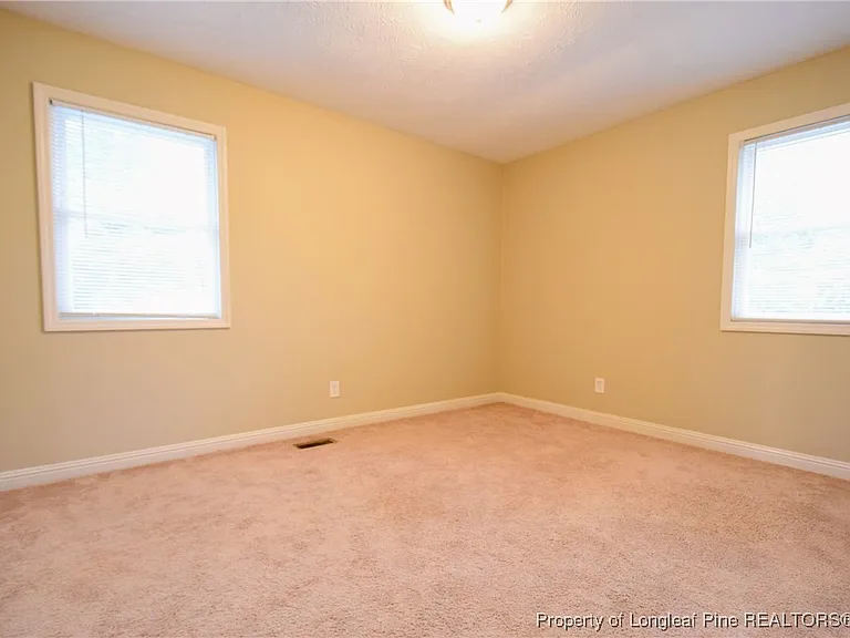 6604 Bonnie Bell Ln — Photo 12