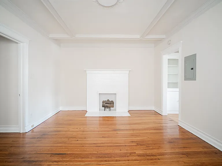 5124-26 S. University Ave — Photo 1