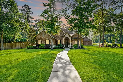 17552 Country Mdw Photo 1