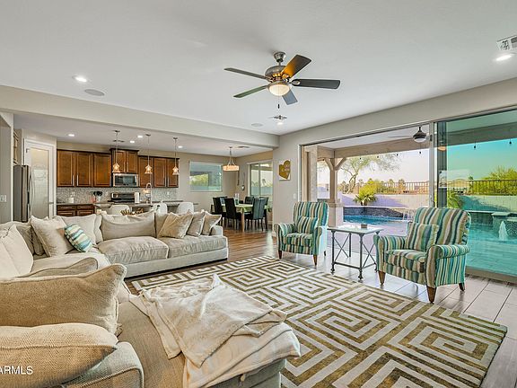 5th image of 3372 E Strawberry Dr