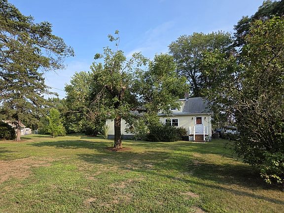 3rd image of 466 Highland Ave